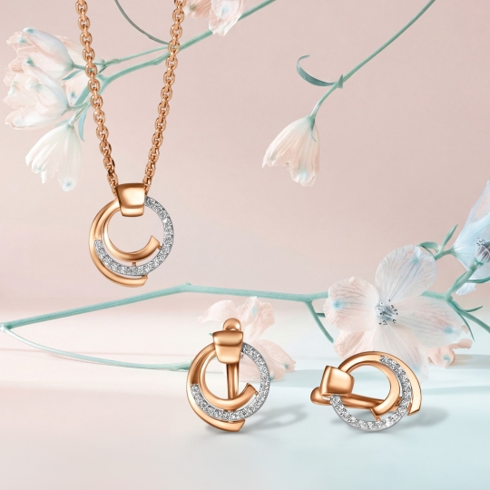 Серьги из белого золота с бриллиантами