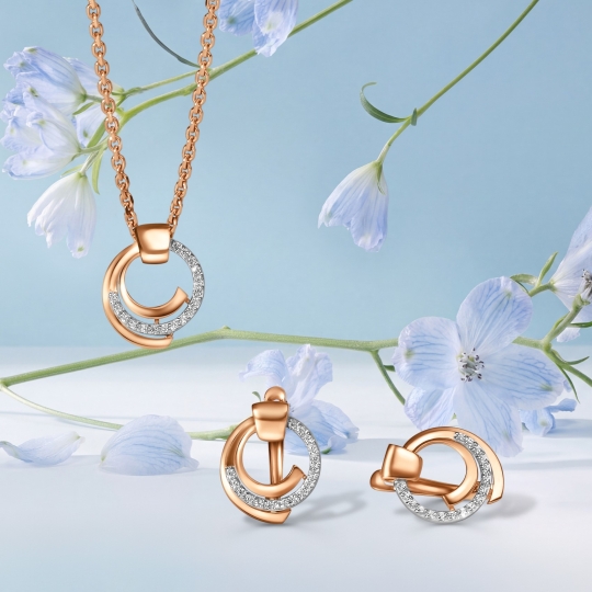 Подвеска из белого золота с выращенным бриллиантом