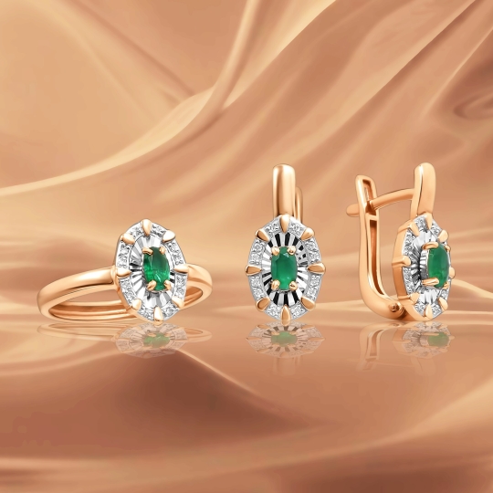 Кольцо из золота с фианитами