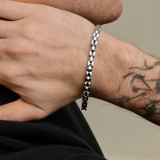Браслет из стали