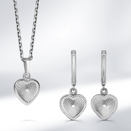 Подвеска из серебра с фианитом