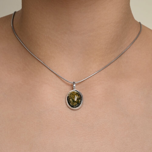 Подвеска из серебра с янтарем