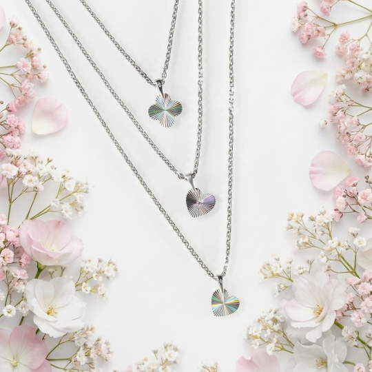 Подвеска из серебра с фианитами 