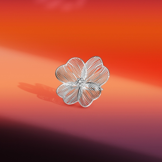 Брошь из серебра с гранатом