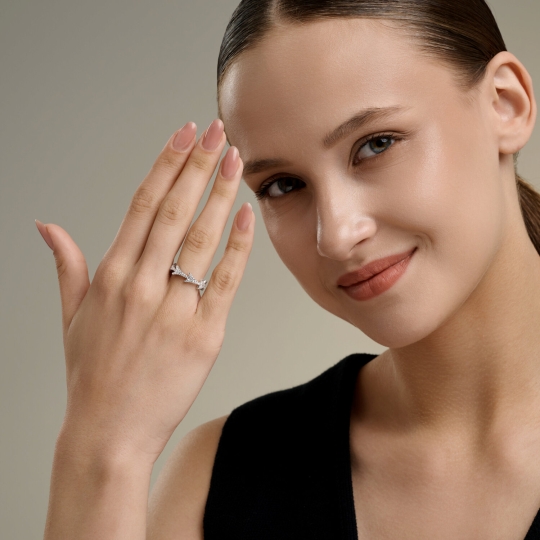 Серьги из серебра с фианитами