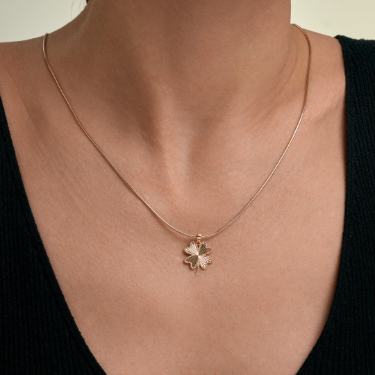 Подвеска из золота с бриллиантами