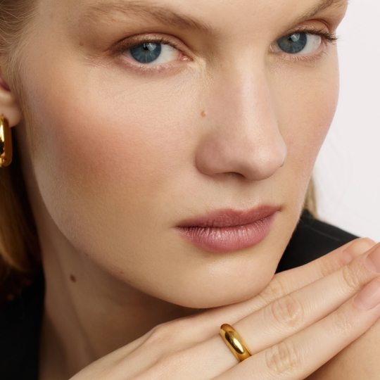 Кольцо из серебра с фианитами