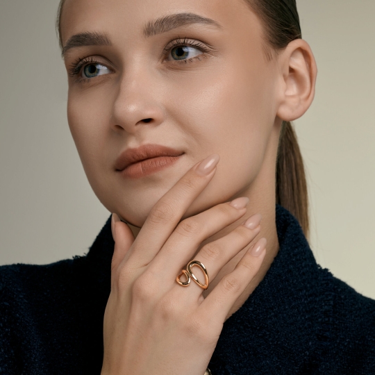 Кольцо из золота с фианитами