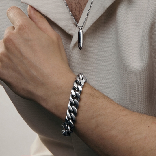 Браслет из стали