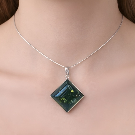 Подвеска из серебра с аметистами и фианитами