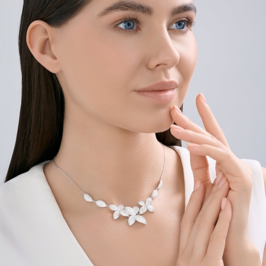 Колье из серебра с фианитом 