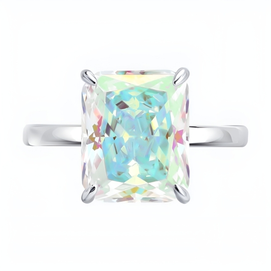 Кольцо из серебра с ювелирным кристаллом