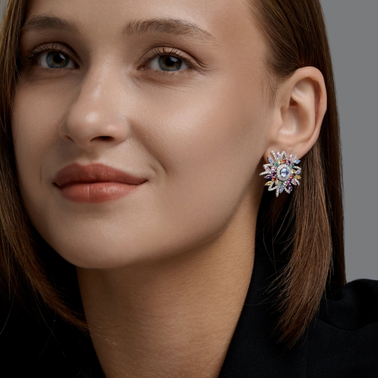Серьги из серебра с ювелирными кристаллами