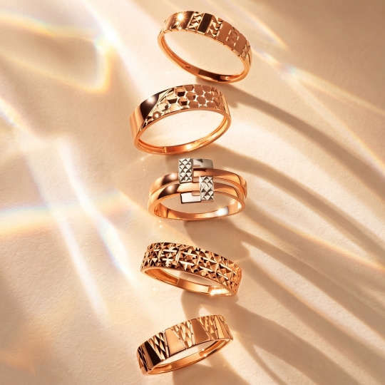 Кольцо из комбинированного золота с бриллиантами "Дракон"