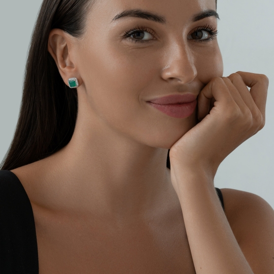 Серьга из серебра с фианитами 