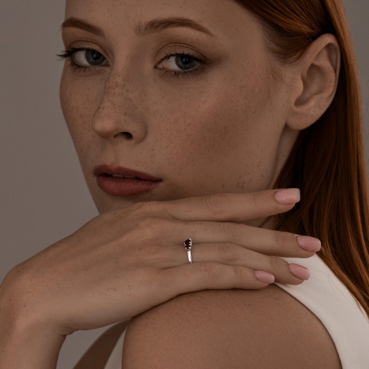 Серьги из серебра с гранатами