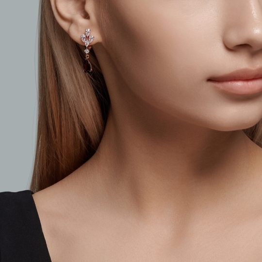 Серьги из серебра с бриллиантами и агатами