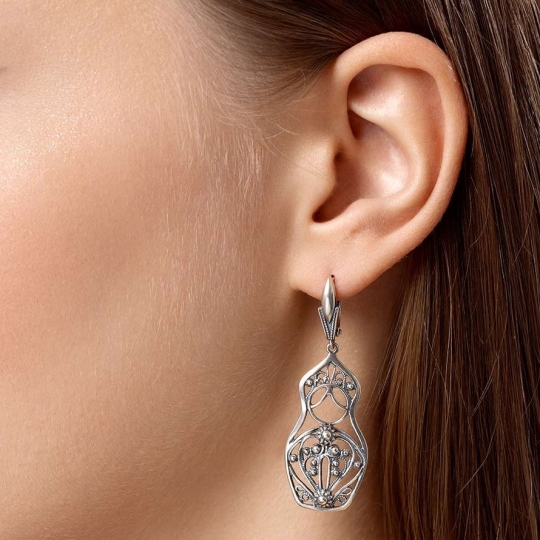 Серьги из серебра с фианитами 