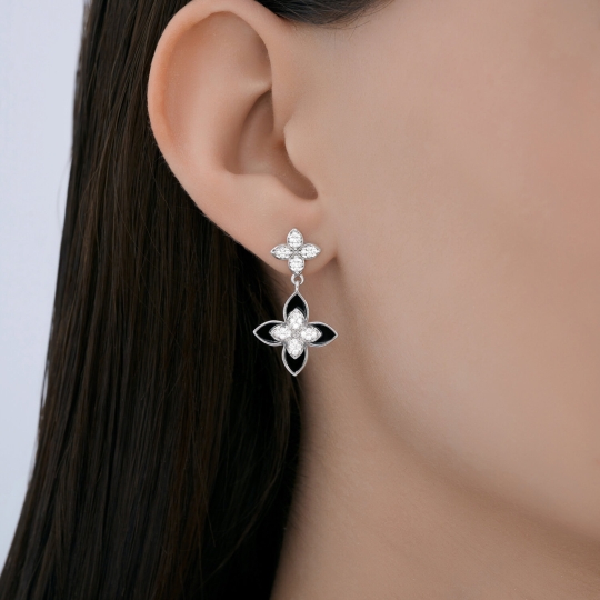 Серьги из серебра с фианитами