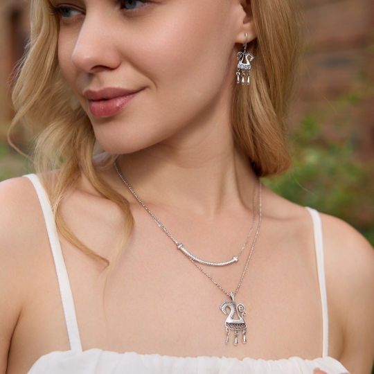 Серьги из серебра с фианитами