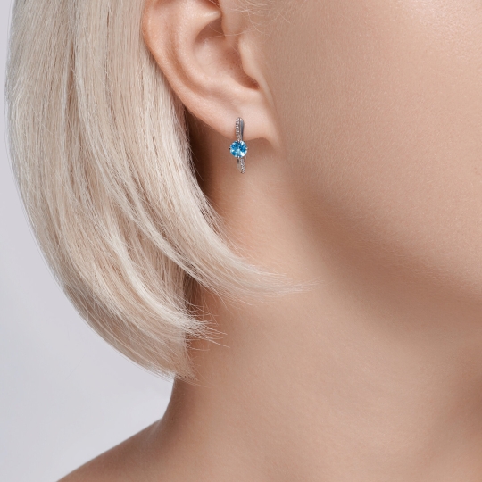Серьги из серебра с фианитами