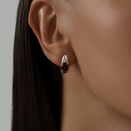 Серьги из серебра с ювелирными кристаллами