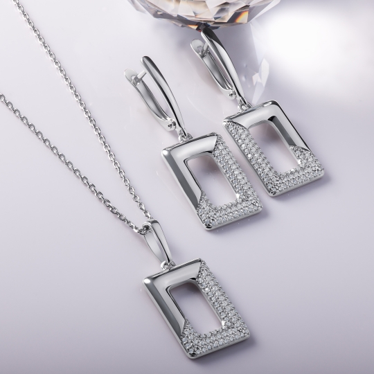 Серьги из серебра с фианитами