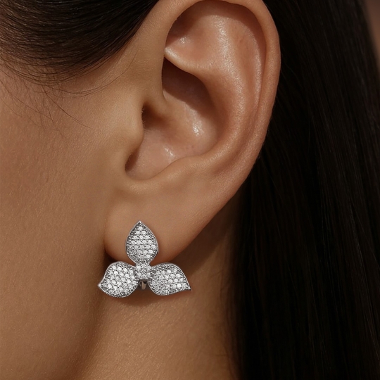 Серьги из серебра с фианитами