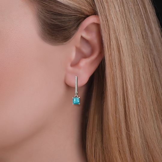 Серьги из серебра с фианитами