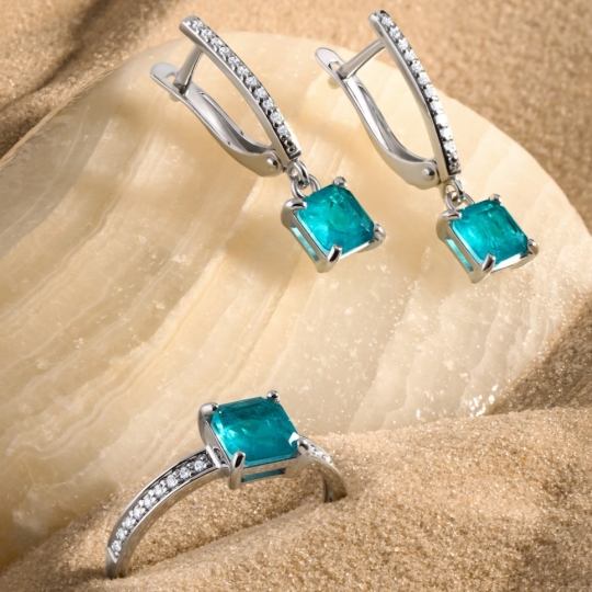 Серьги из серебра с фианитами