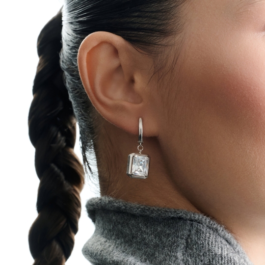 Серьги из серебра с фианитами