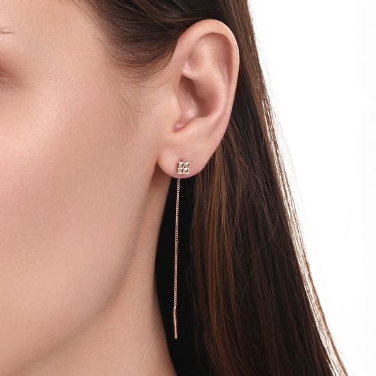 Одиночная серьга из золота с бриллиантом