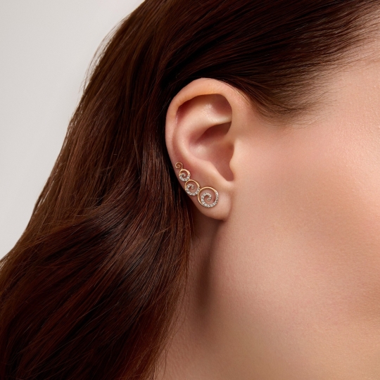 Серьги из золота с бриллиантами и изумрудами