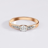 Кольцо из золота с фианитами