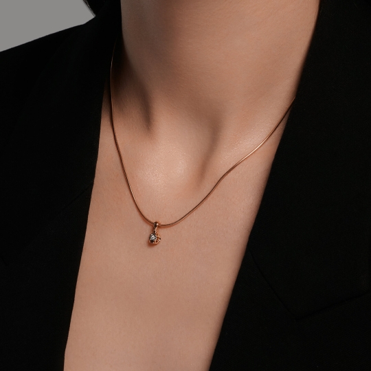 Подвеска из золота с фианитами 