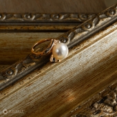 Кольцо из золота с жемчугом