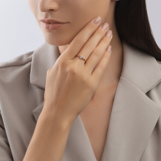 Кольцо из золота со Swarovski Zirconia