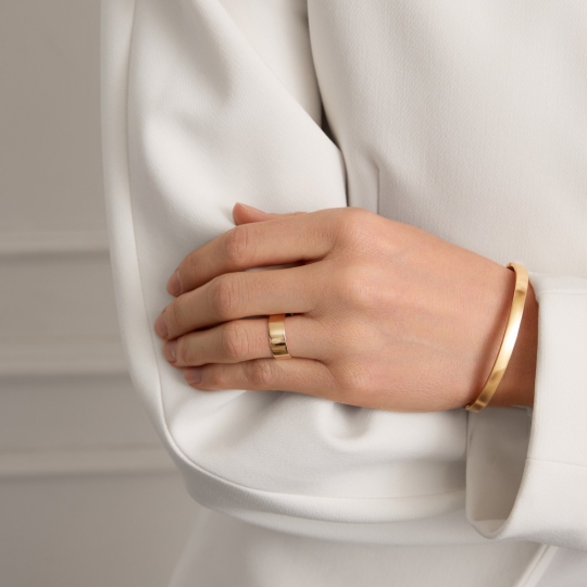 Кольцо из золота с янтарём и фианитами