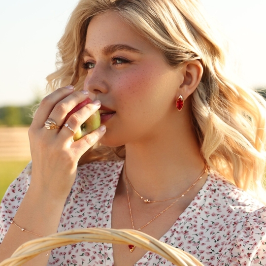 Кольцо из золота с фианитами