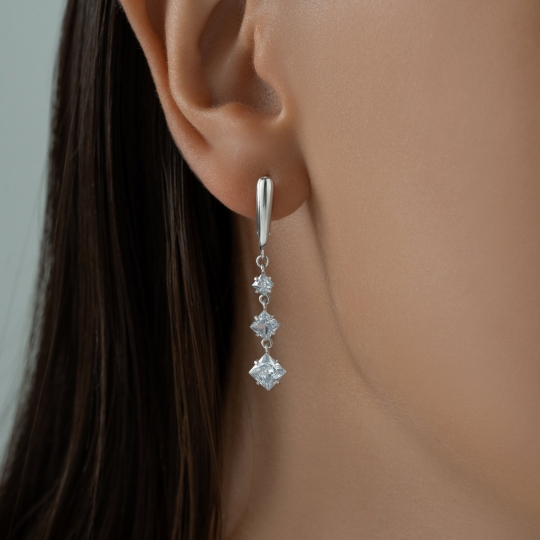 Серьги из серебра с фианитами
