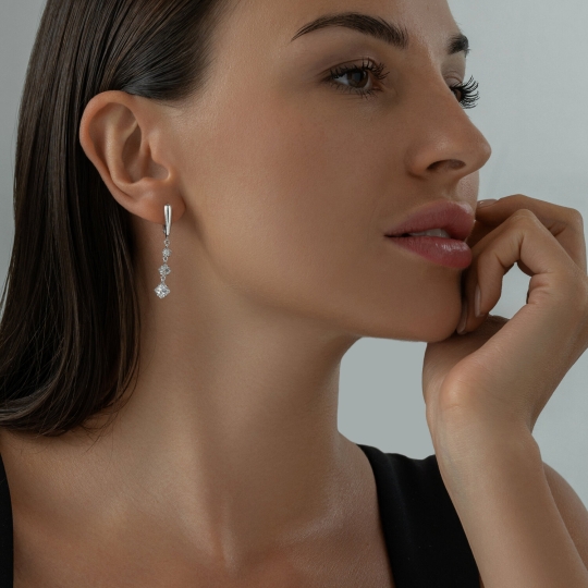 Серьги из серебра с фианитами