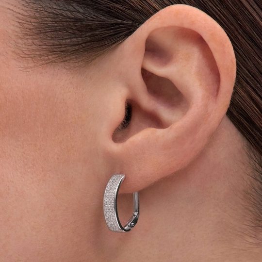 Серьги из серебра с ювелирными кристаллами