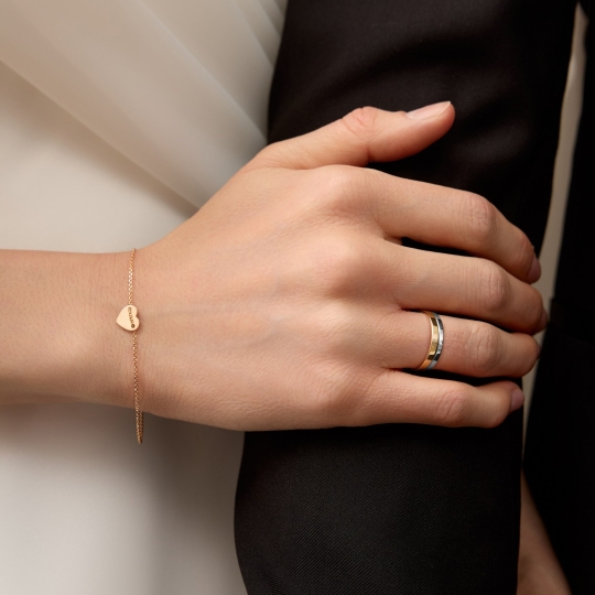 Кольцо из золота с гранатом