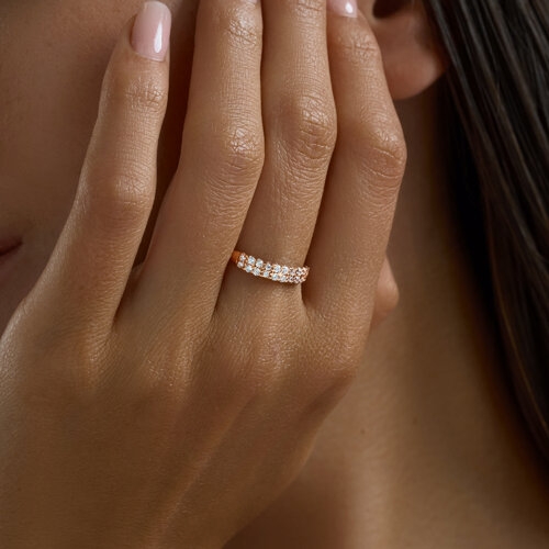 Кольцо из серебра с фианитами