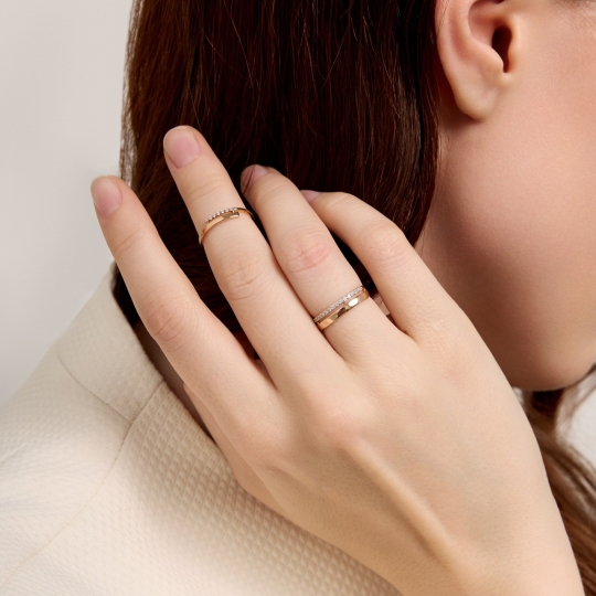 Кольцо из золота с фианитами