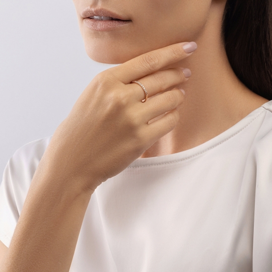 Кольцо из золота с бриллиантами и рубином