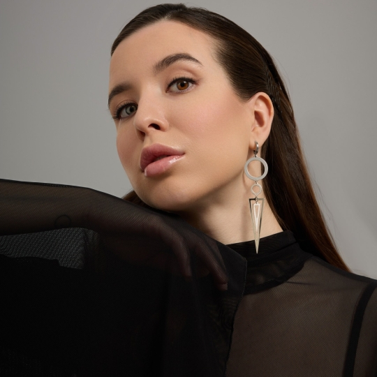 Одиночная серьга из серебра 