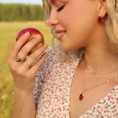 Подвеска из золота с рубиновым корундом