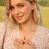 Подвеска из золота с рубиновым корундом