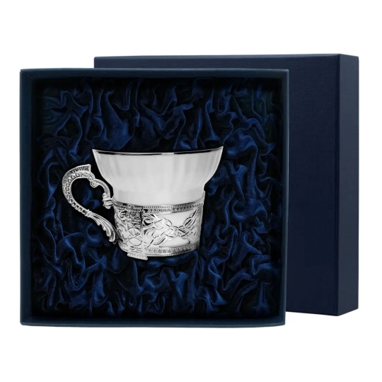 Чашка чайная из фарфора с серебряной подставкой 
